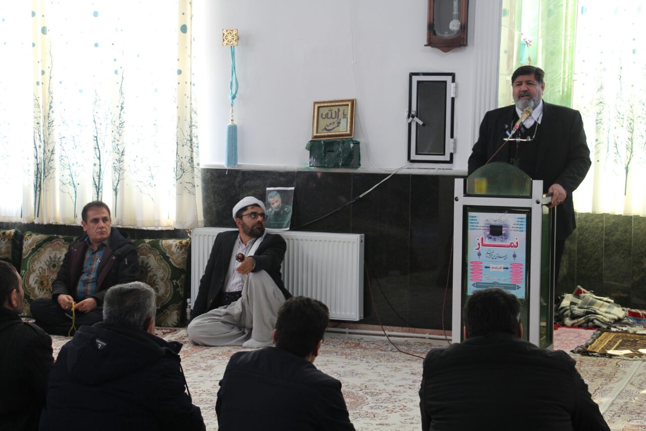 فرماندار تکاب: توسعه مدرسه سازی در کشور از برکات نظام است.