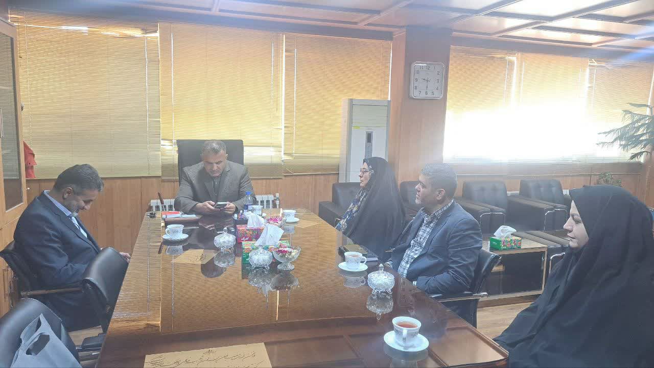 فرماندار تکاب بر حمایت از برنامه‌های خلاقانه در حوزه کودک و نوجوان  تاکید کرد