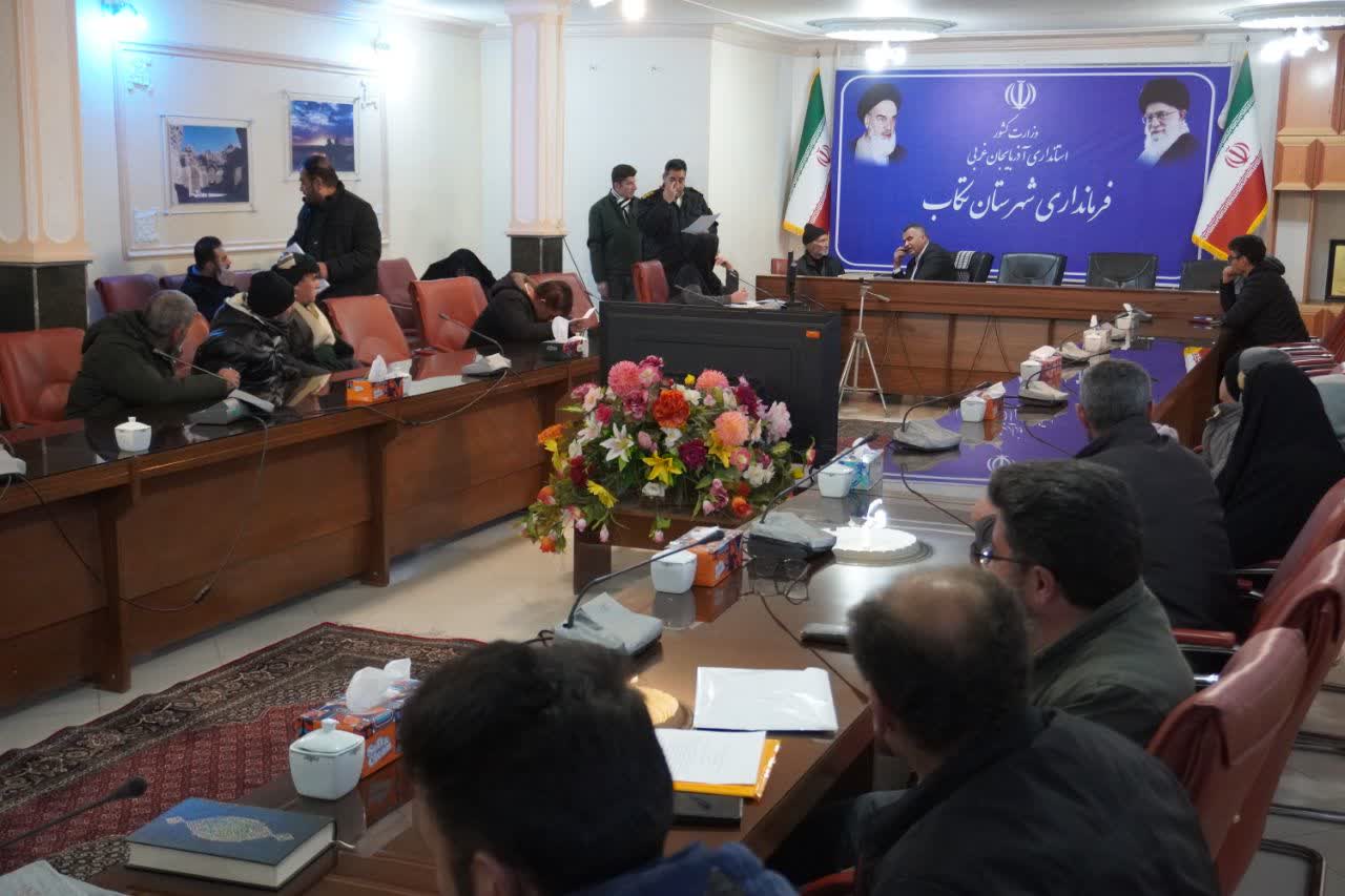 دیدار مردمی فرماندار تکاب با حضور رؤسای ادارات شهرستان برگزار شد