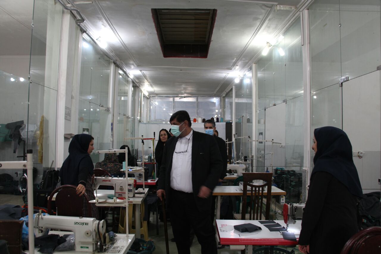 بانک ها نقدینگی واحدهای تولیدی را تامین کنند