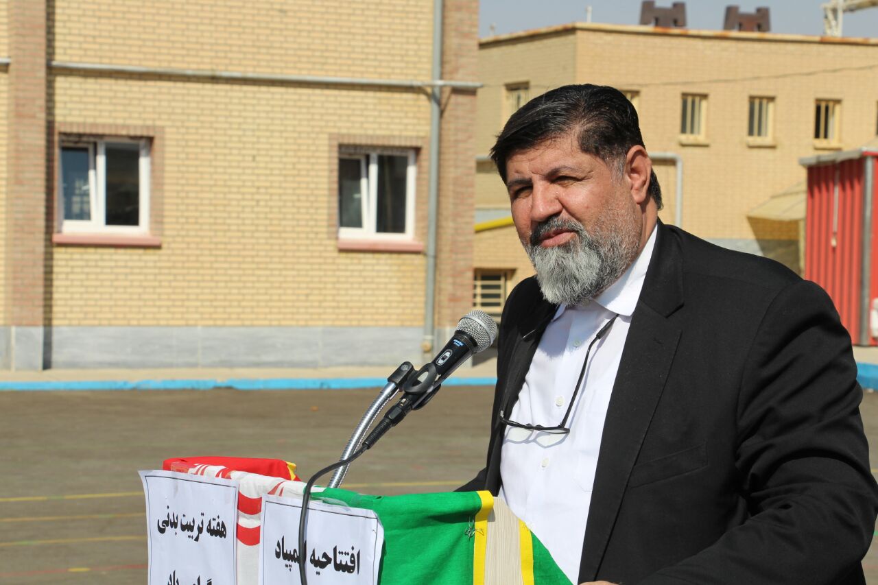 آغاز المپیاد ورزشی دانش آموزان تکاب باحضور فرماندار