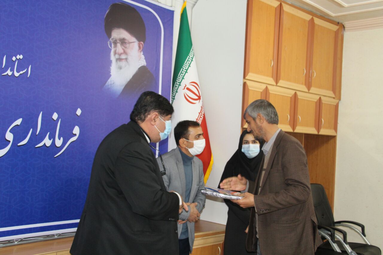 تجلیل فرماندار تکاب از روسای هیات های ورزشی  به مناسبت روز جوان