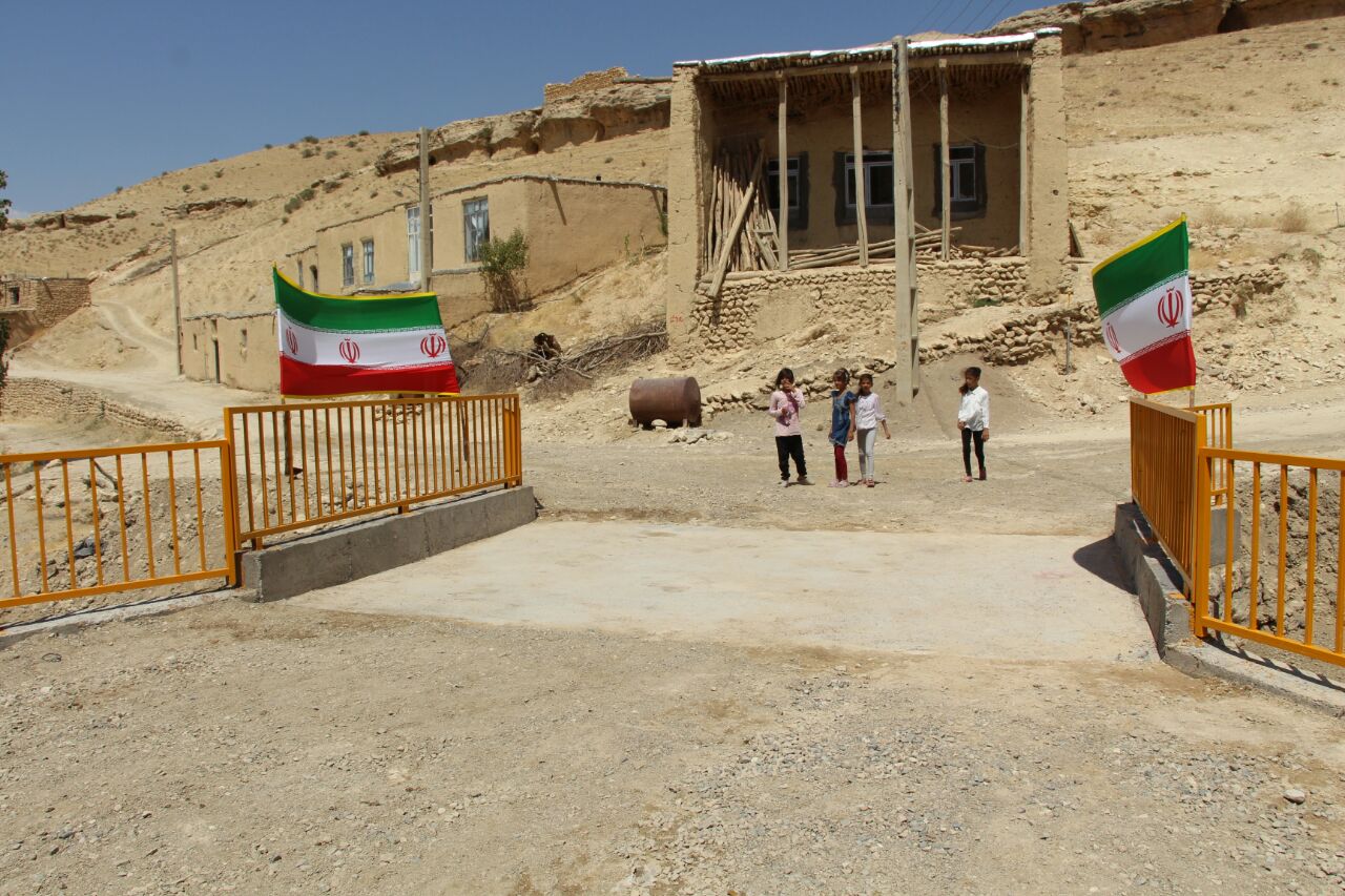 آیین های افتتاح طرح های توسعه ای تکاب به مناسبت هفته دولت