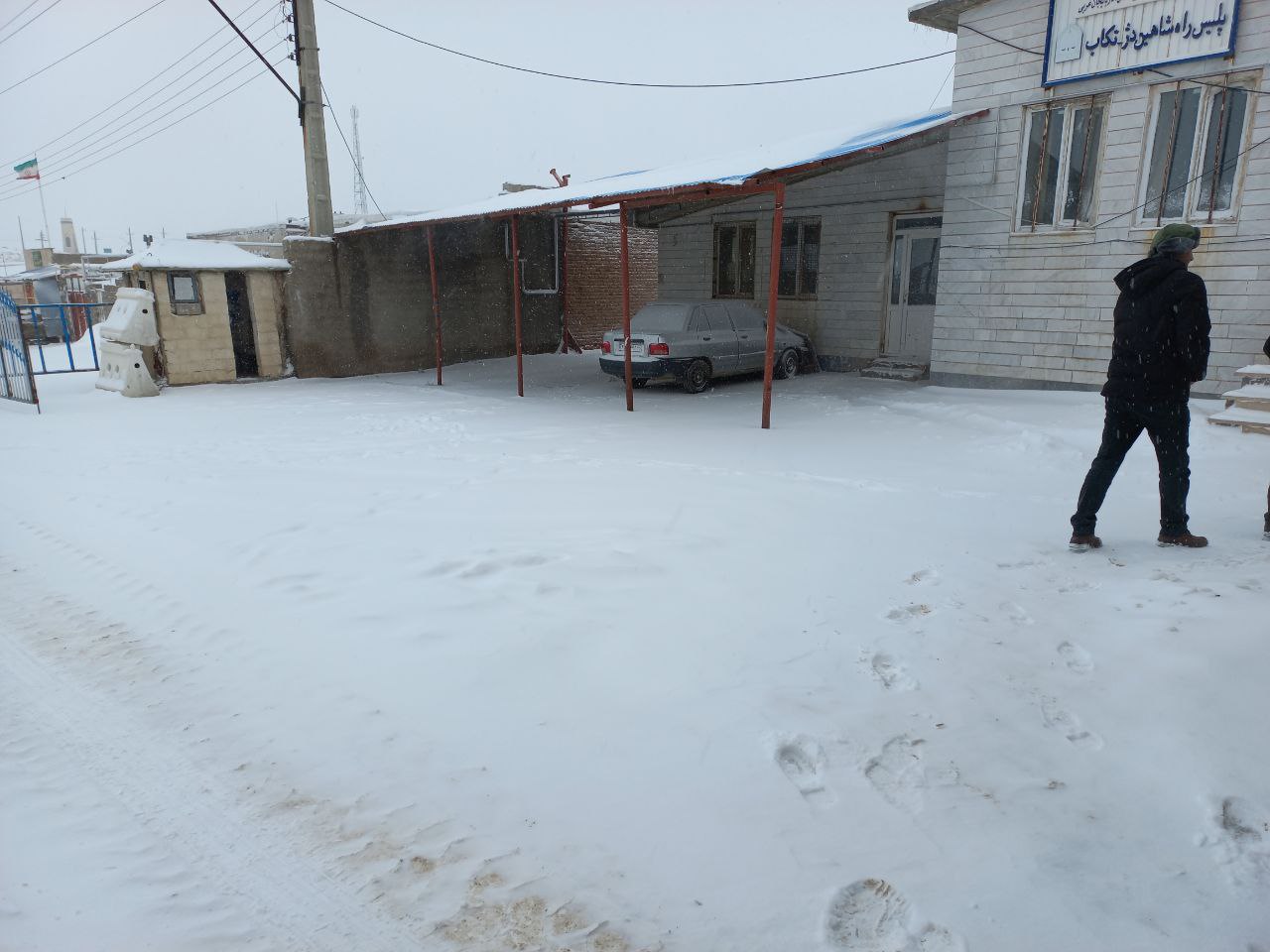 برف روبی محورهای مواصلاتی تکاب