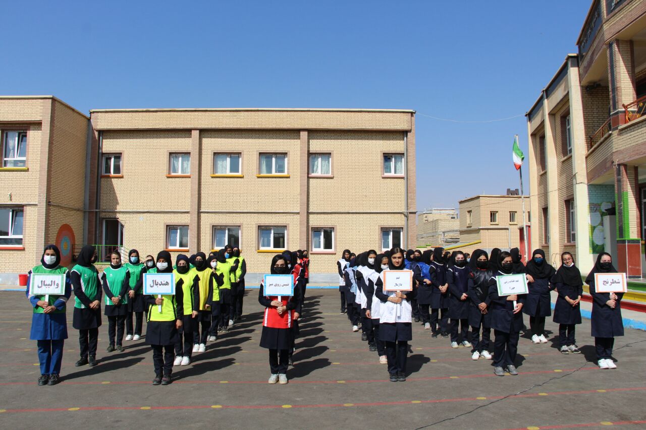 آغاز المپیاد ورزشی دانش آموزان تکاب باحضور فرماندار