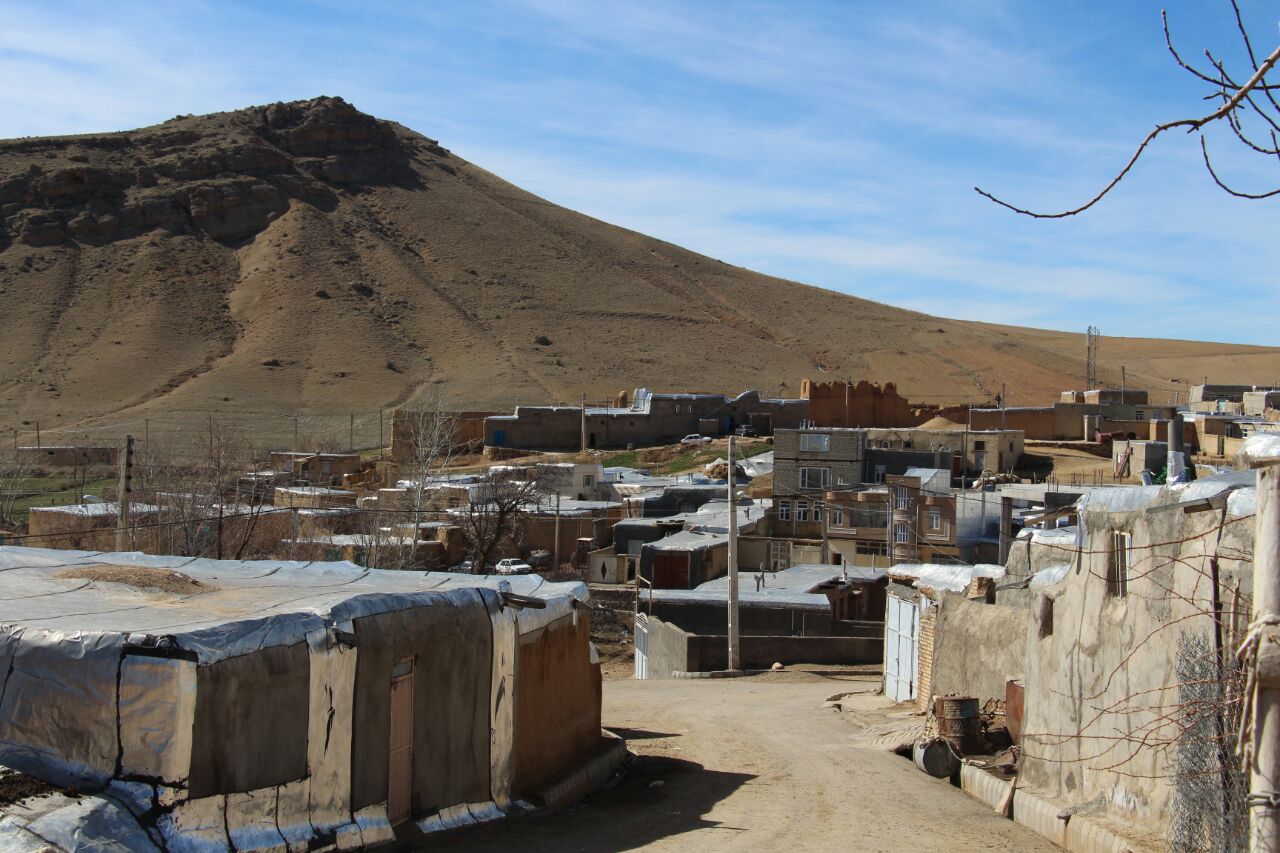 بازدید میدانی فرماندار تکاب از روستای تمای