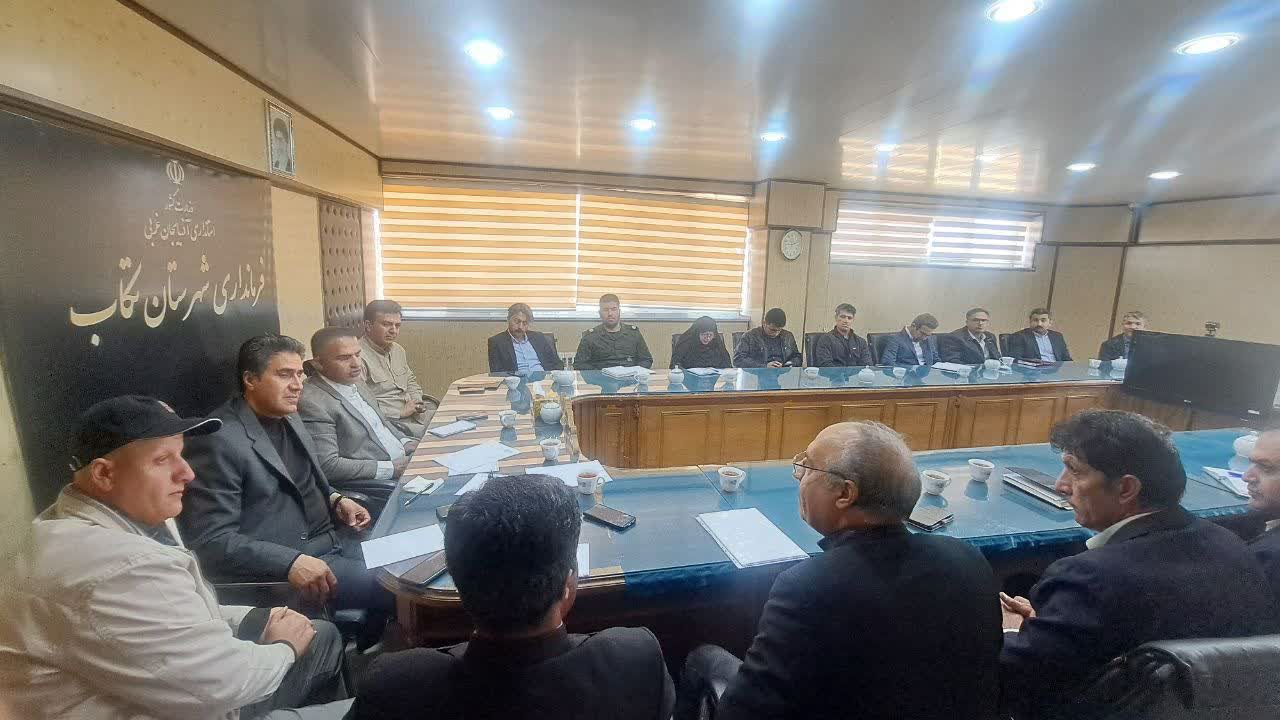 فرماندار : تمامی موانع سرمایه‌گذاران در داخل شهرستان رفع شود.