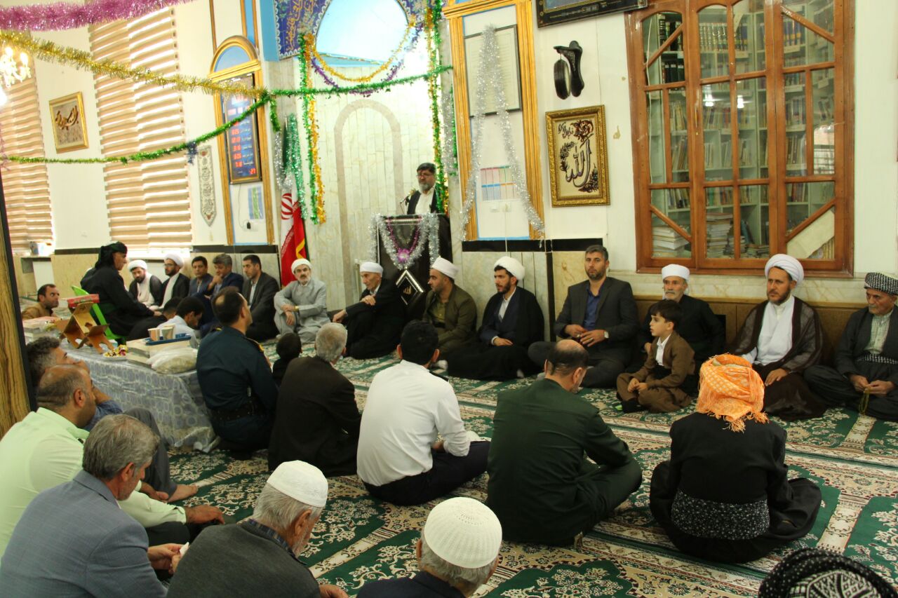 برگزاری  جشن هفته وحدت در تکاب باحضور فرماندار