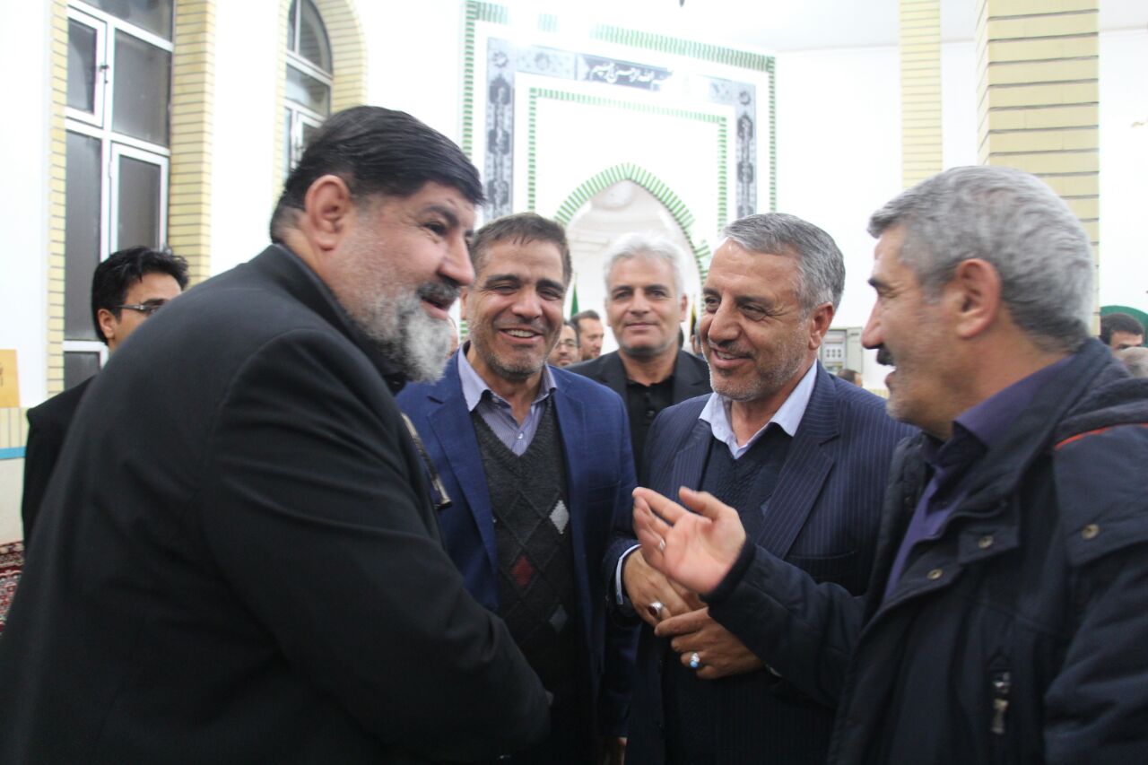 حضور فرماندار تکاب در مراسم چهلم مادر شهید فلاح در روستای دورباش