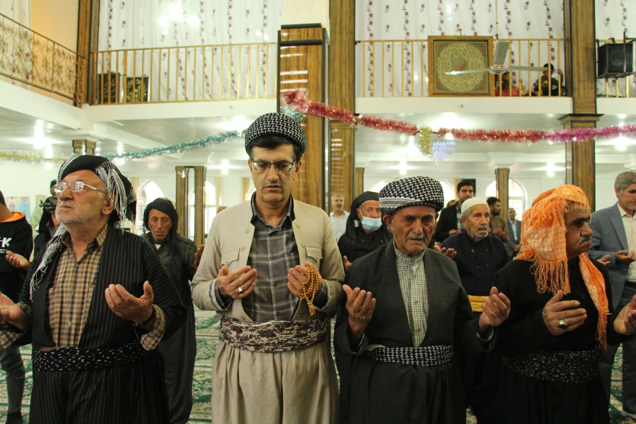 برگزاری  جشن هفته وحدت در تکاب باحضور فرماندار