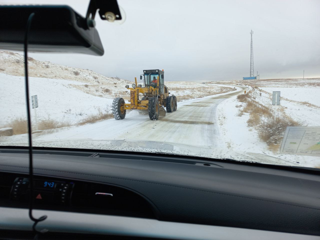 برف روبی محورهای مواصلاتی تکاب