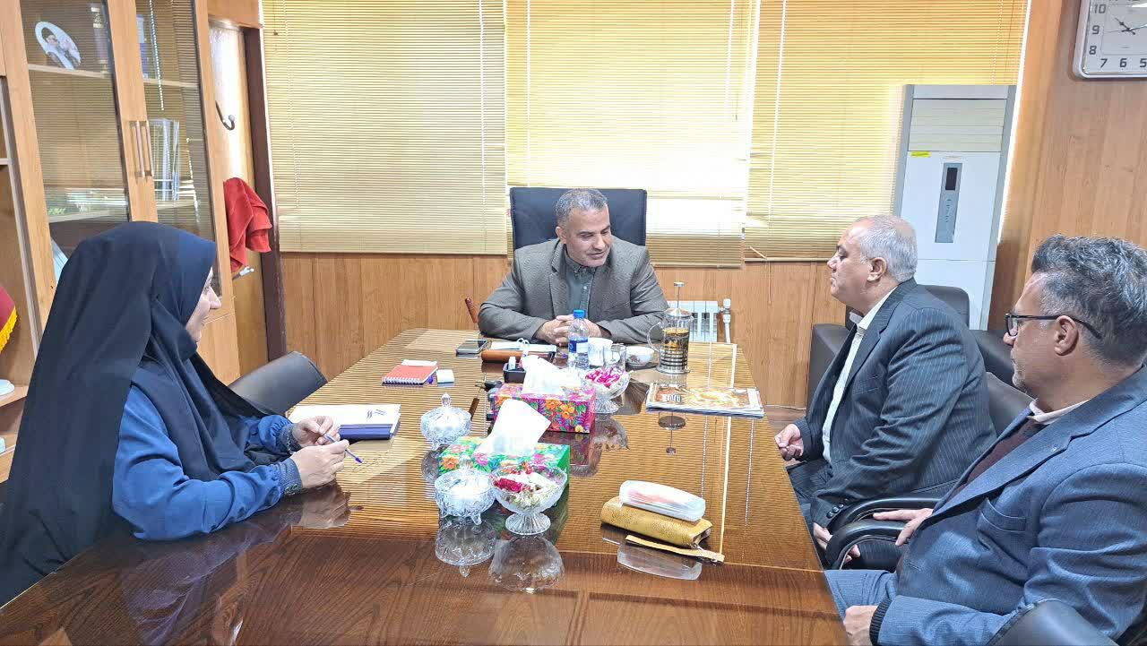 جلسه ویژه کارگروه آرد و نان شهرستان تکاب به ریاست فرماندار برگزار شد.