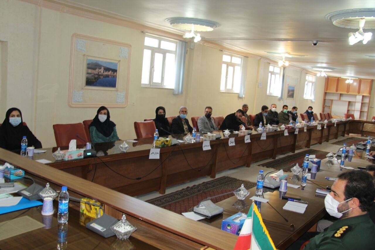 تجلیل فرماندار تکاب از روسای هیات های ورزشی  به مناسبت روز جوان