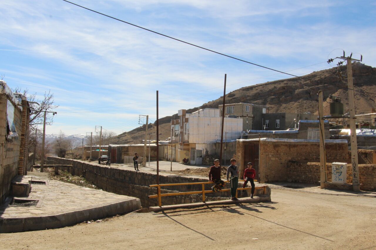 بازدید میدانی فرماندار تکاب از روستای تمای