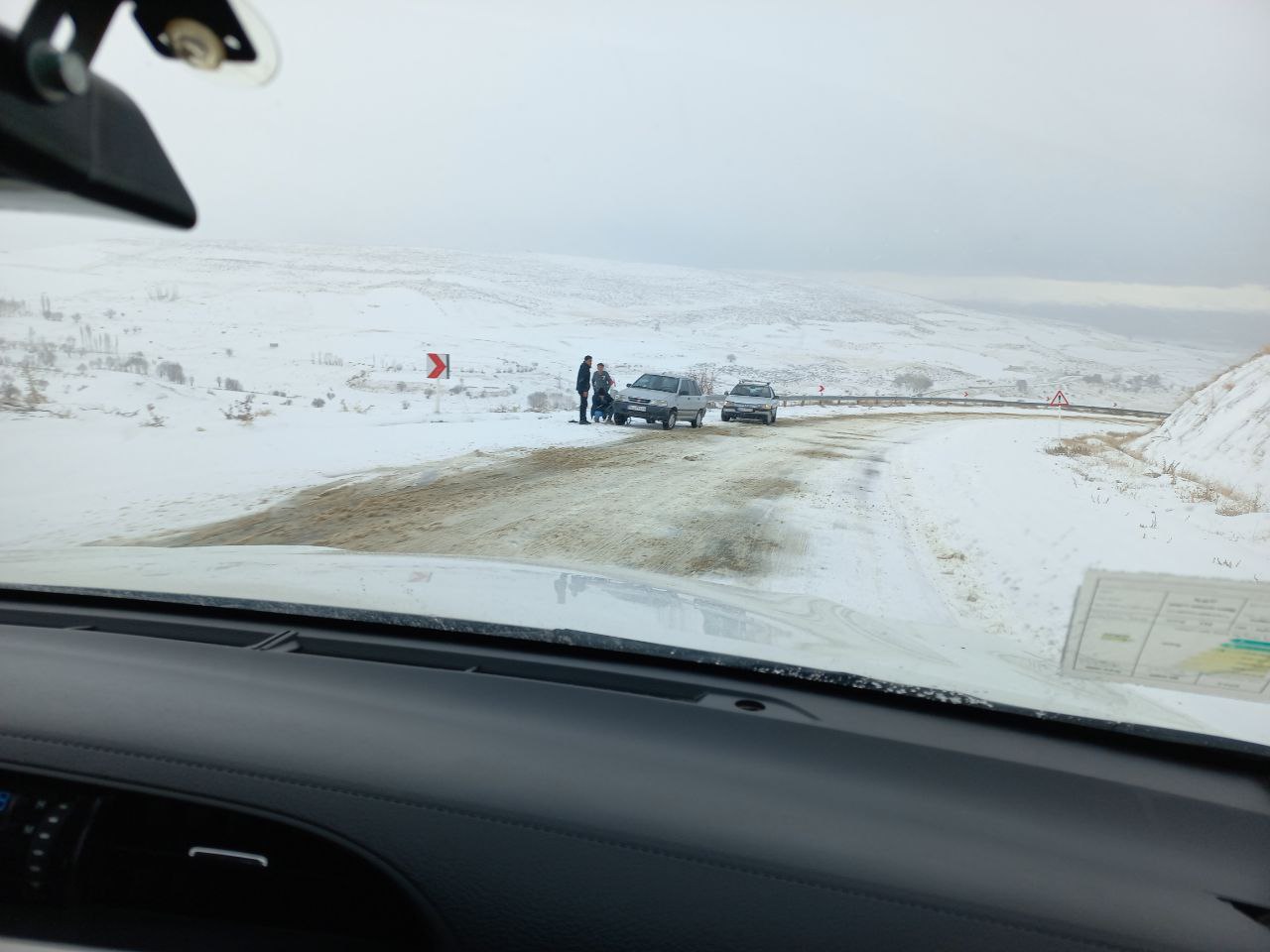 برف روبی محورهای مواصلاتی تکاب