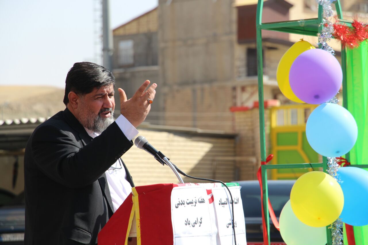 آغاز المپیاد ورزشی دانش آموزان تکاب باحضور فرماندار