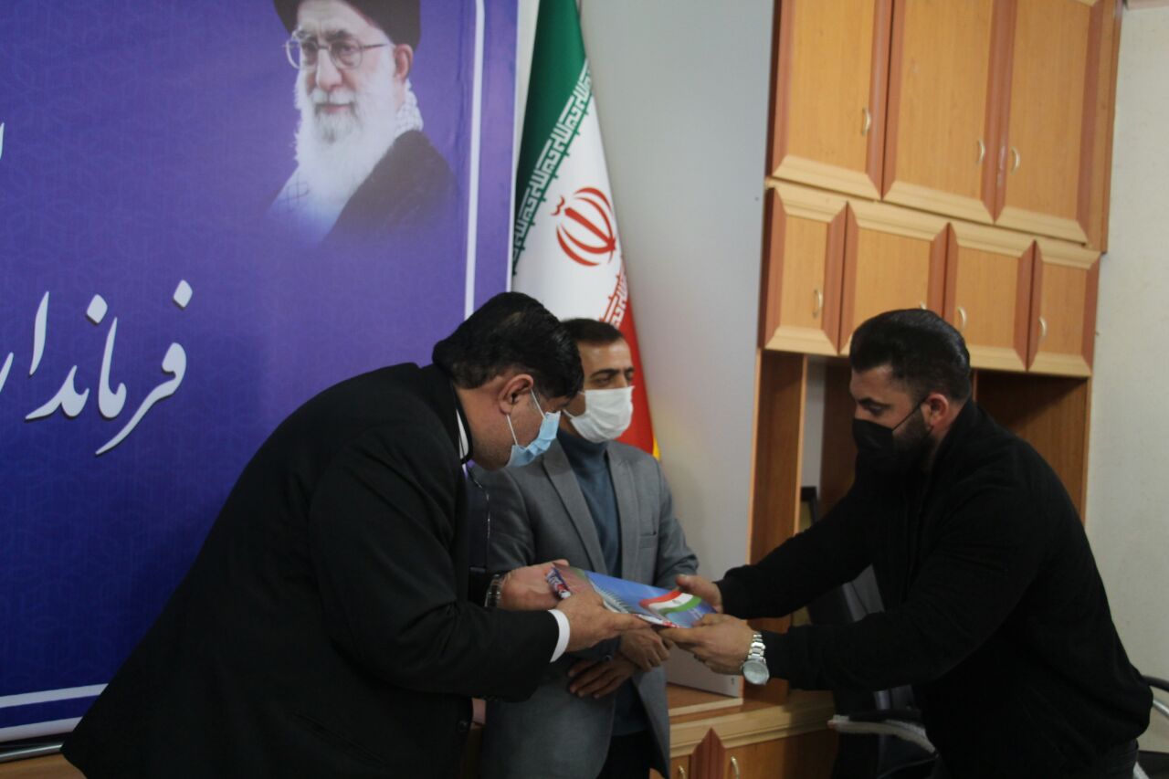 تجلیل فرماندار تکاب از روسای هیات های ورزشی  به مناسبت روز جوان